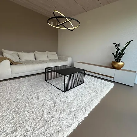 Moderne In Aussichtslage